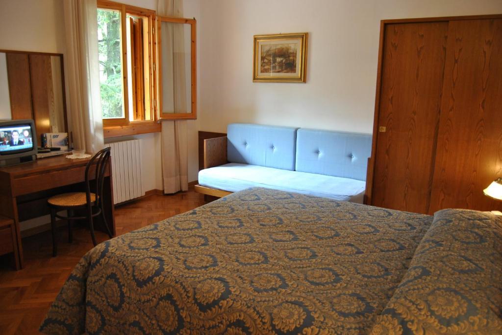 Hotel Archimede Reggello Szoba fotó