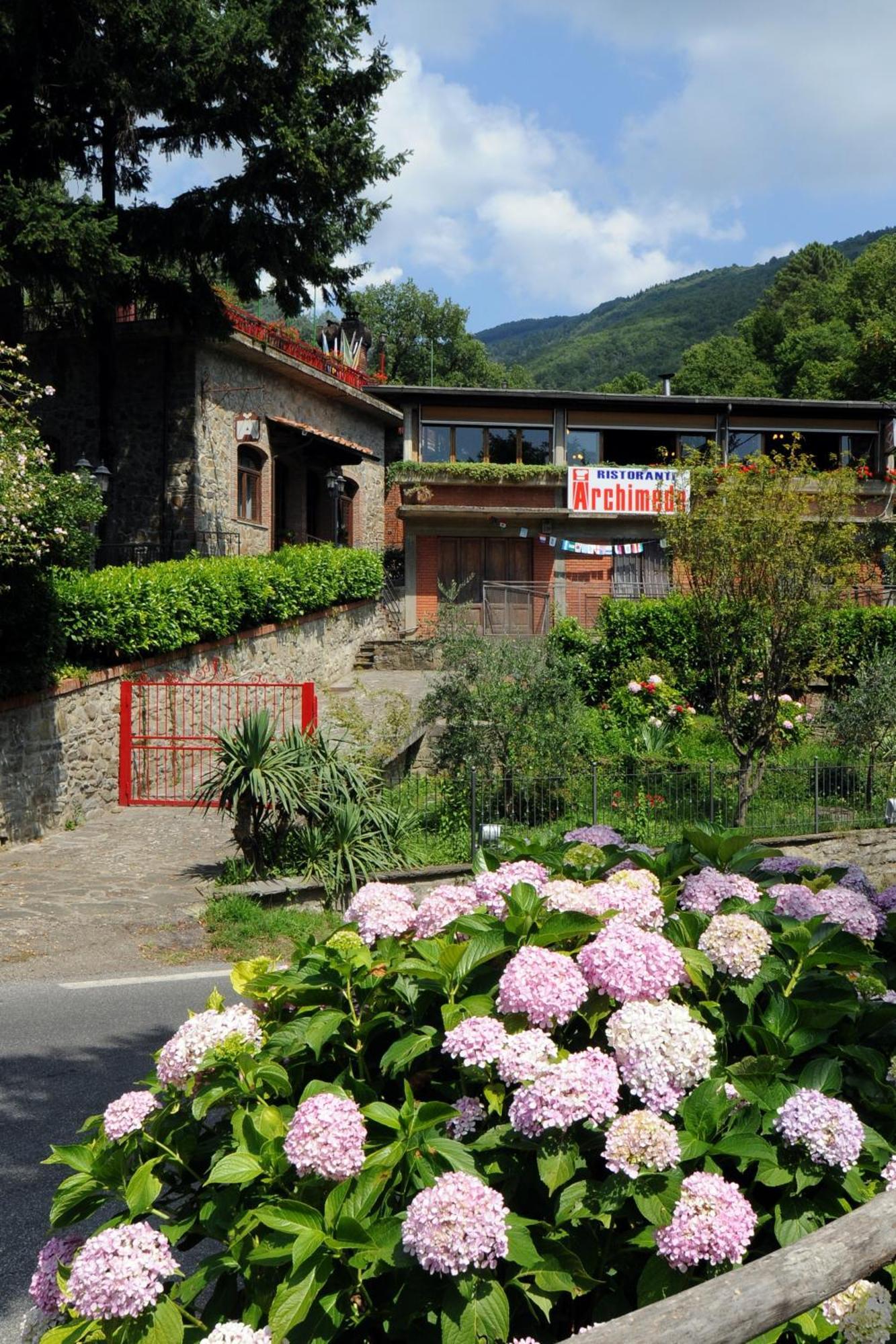 Hotel Archimede Reggello Kültér fotó